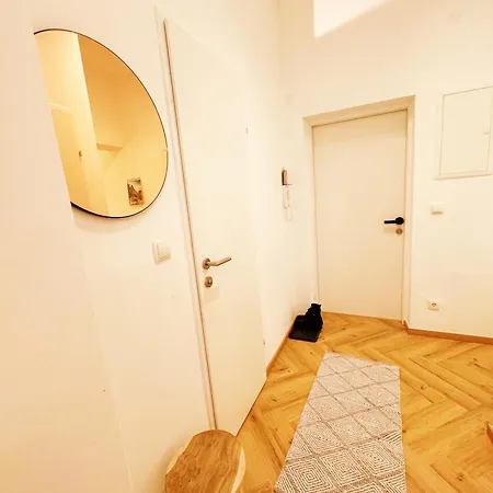 アパート Altbaucharme Direkt Im Zentrum グラーツ