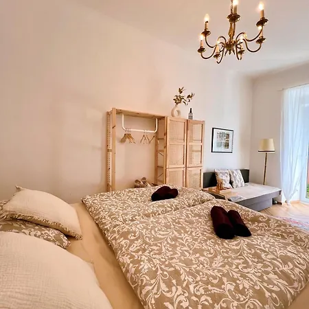 Altbaucharme Direkt Im Zentrum Apartment